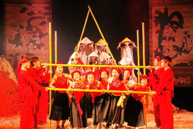 Chương trình nghệ thuật trình diễn và sắp đặt “Hương đất”